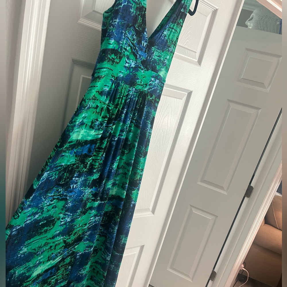 •EUC Beautiful Willi Smith Women’s Medium Maxi Dress Blues Greens VNeck/Back